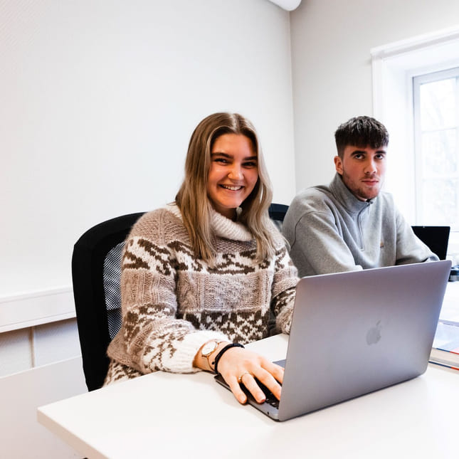 To privatister i klasserom